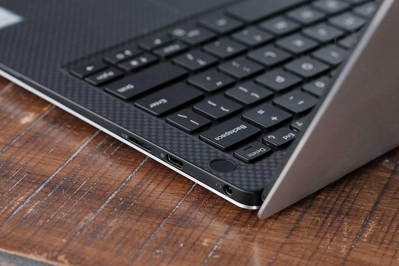 Kiểm tra laptop Windows cũ trước khi quyết định chọn mua