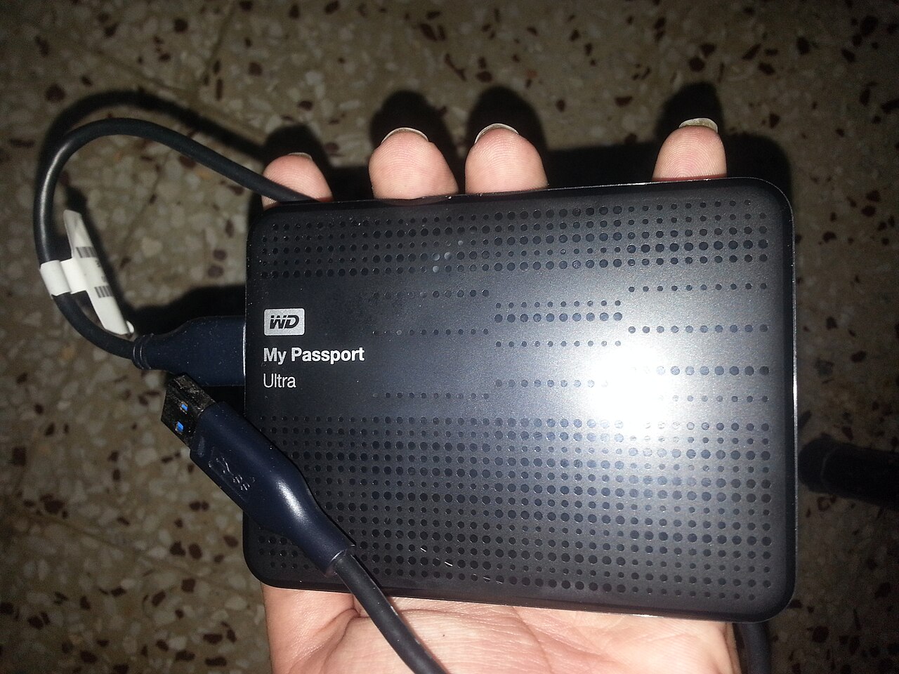 Ổ cứng di động HDD gắn ngoài dung lượng lớn thích hợp lưu trữ dữ liệu Time Machine lâu dài