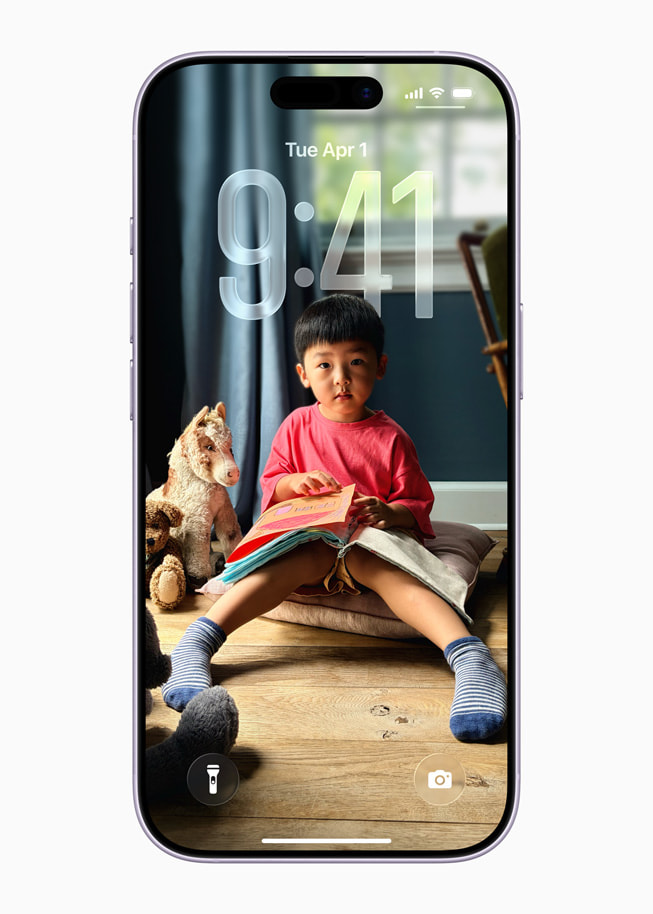 Màn hình khóa iOS 26 trên iPhone 17