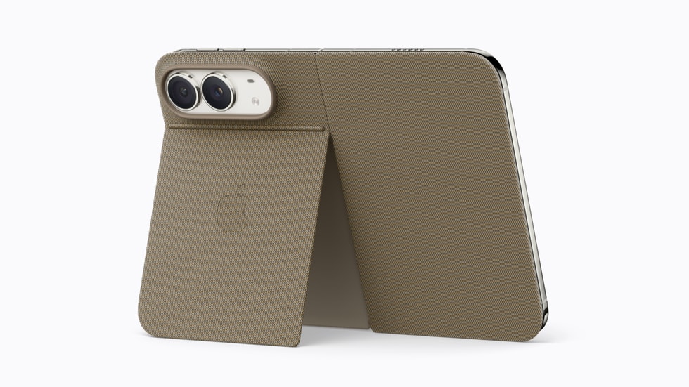 Ốp iPhone Duo Folio màu taupe với chân đế tích hợp