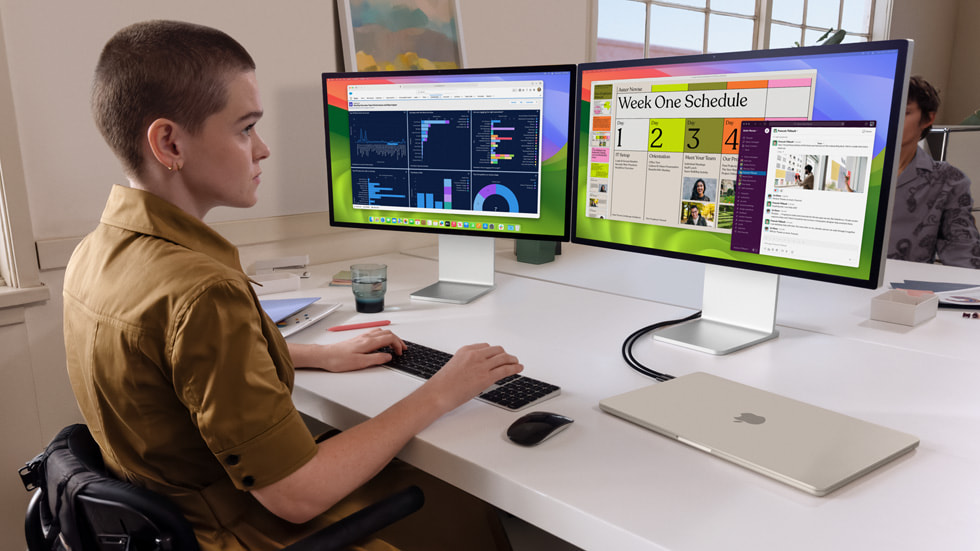 MacBook kết nối đồng thời với hai màn hình ngoài khi gập máy