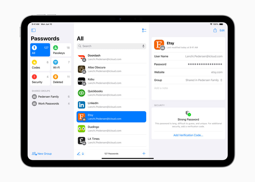 Ứng dụng Mật khẩu trên iPad với các mục Tất cả, Mã khóa, Mã, Wi-Fi, Bảo mật, Đã xóa