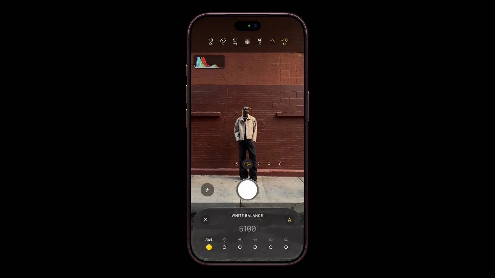 Pro controls chỉnh cân bằng trắng trong Camera iPhone 18 Pro