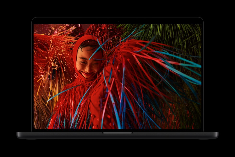 Màn hình OLED hỗ trợ dải màu P3 và Adobe RGB
