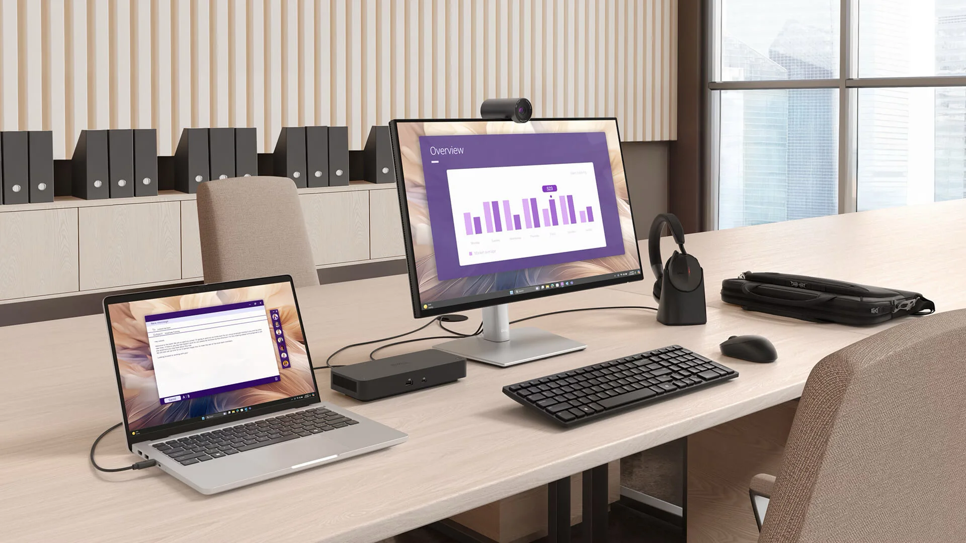 Dell Pro 14 Plus kết nối màn hình ngoài tại văn phòng