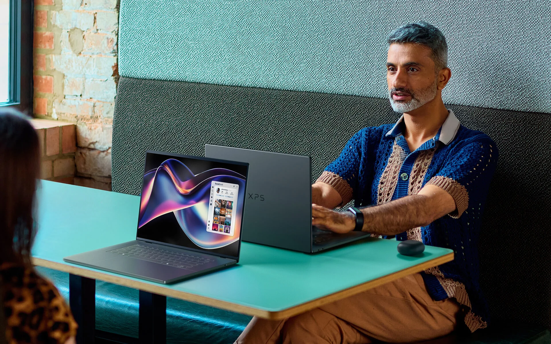 Dell XPS 16 2026 trong không gian làm việc