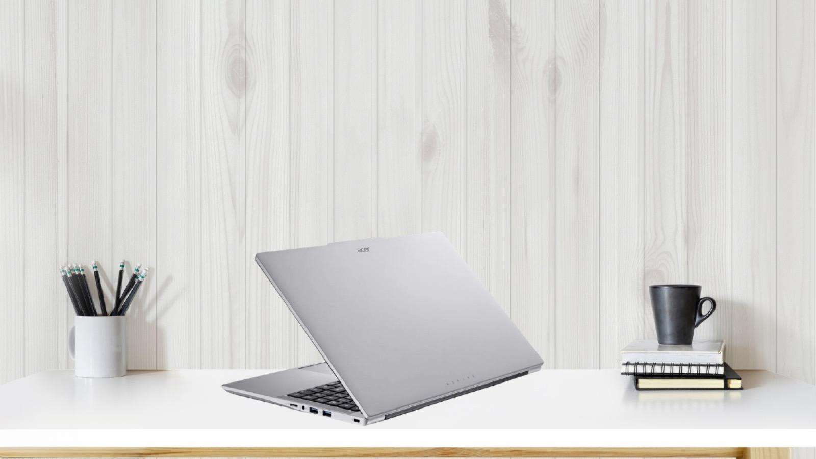 Thiết kế màu bạc Acer Aspire Lite 15 AL15-53P-56EC