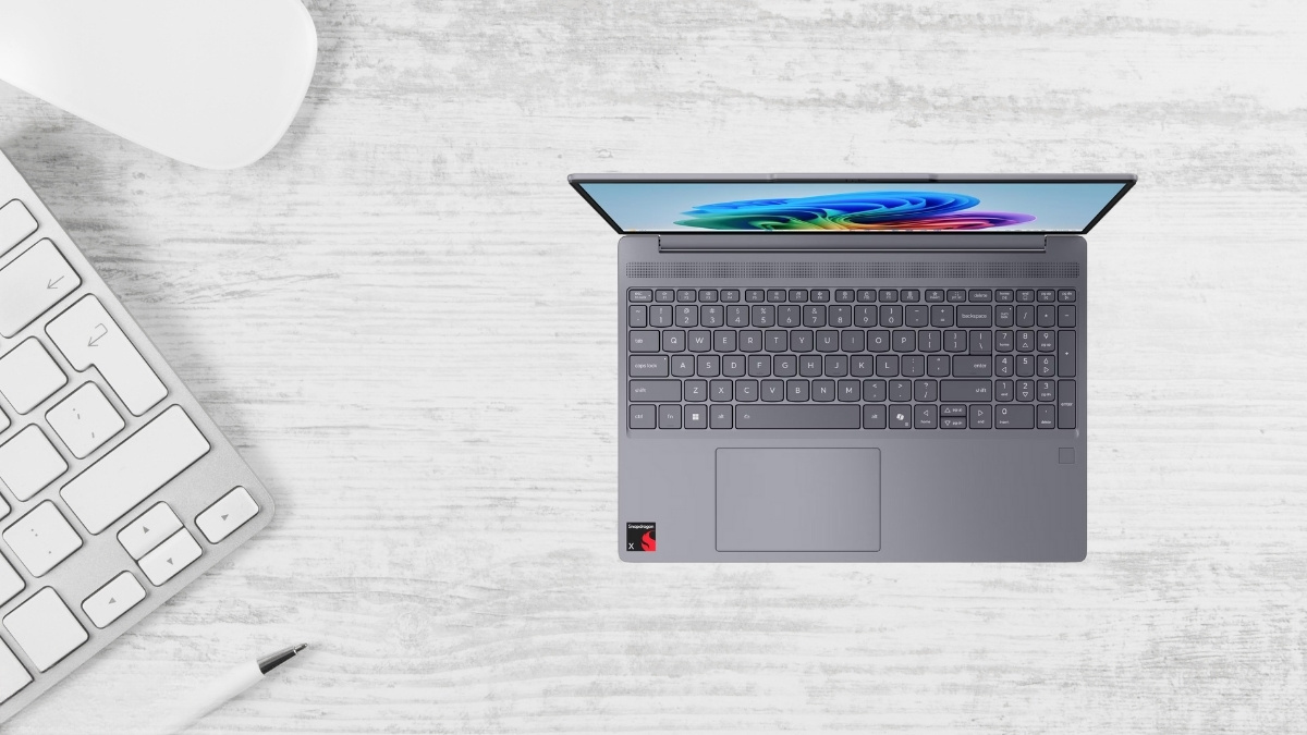 Thiết kế Lenovo IdeaPad Slim 3 15Q8X10 83N3002PVN màu xám