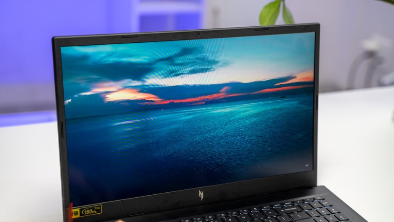 Màn hình 180Hz của Acer Nitro V ANV15-41-R7AP