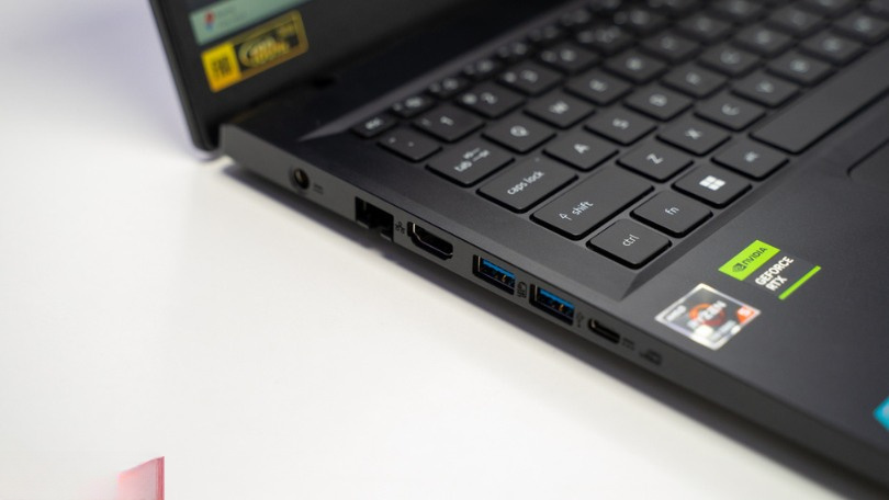 Thiết kế laptop gaming Acer Nitro V ANV15-41-R7AP
