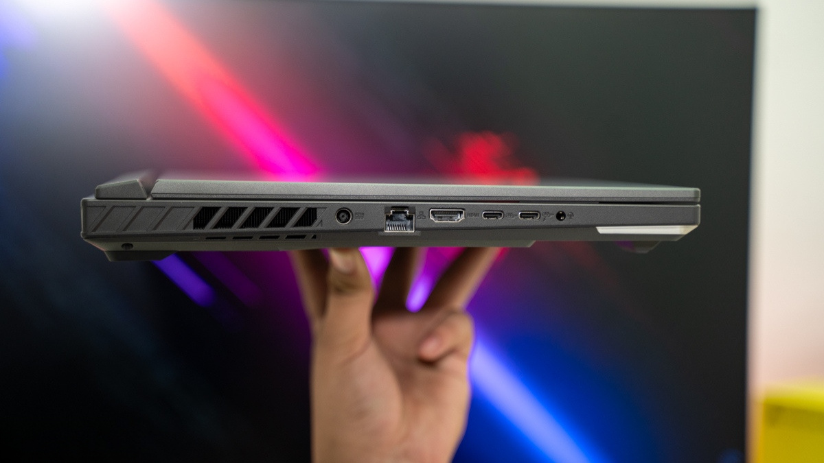 Cổng kết nối USB4 của ASUS ROG Strix G16 G614PH-S5101W