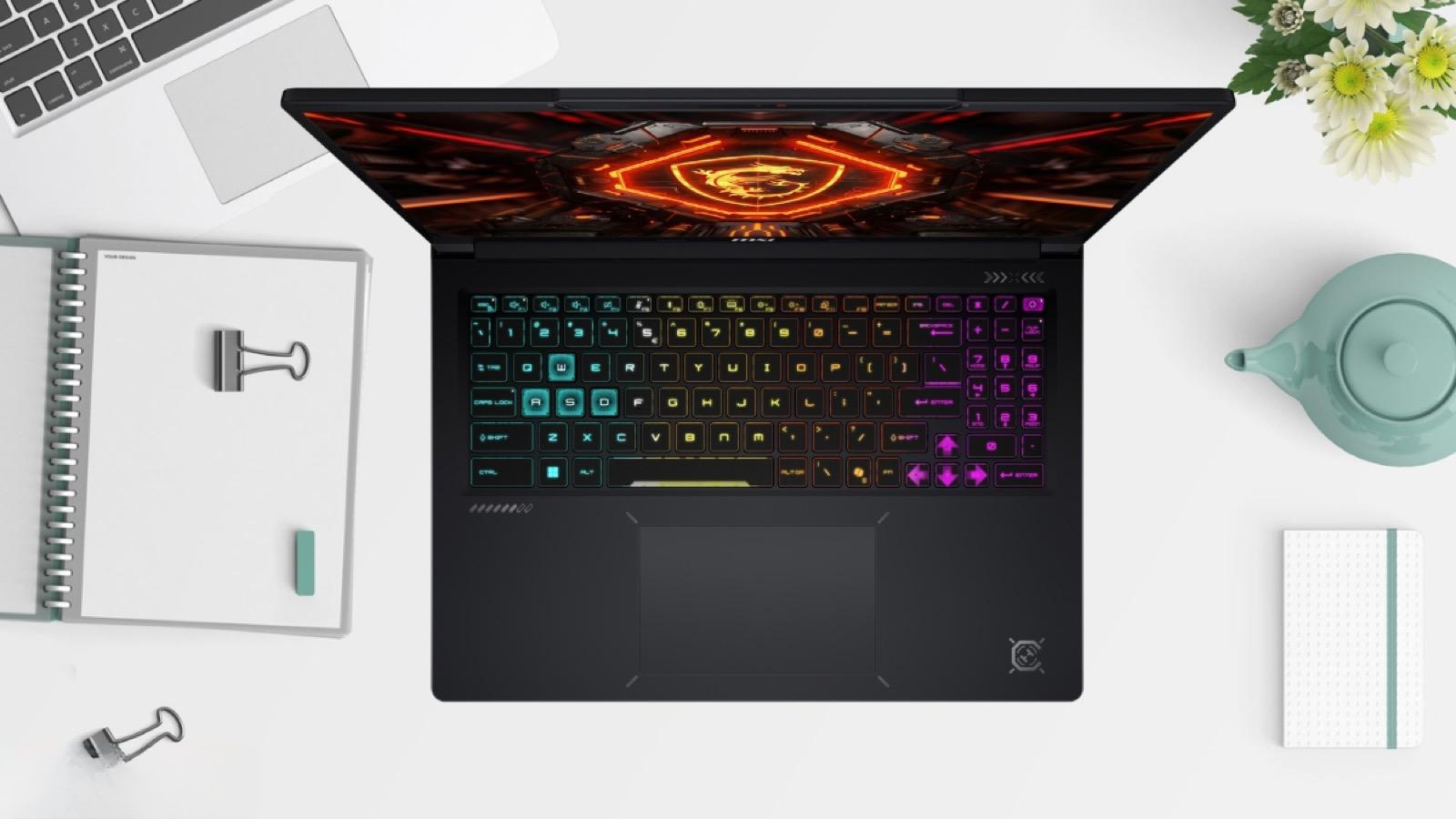 Bàn phím có phím Copilot trên MSI Crosshair 16 HX E14WEK-076VN
