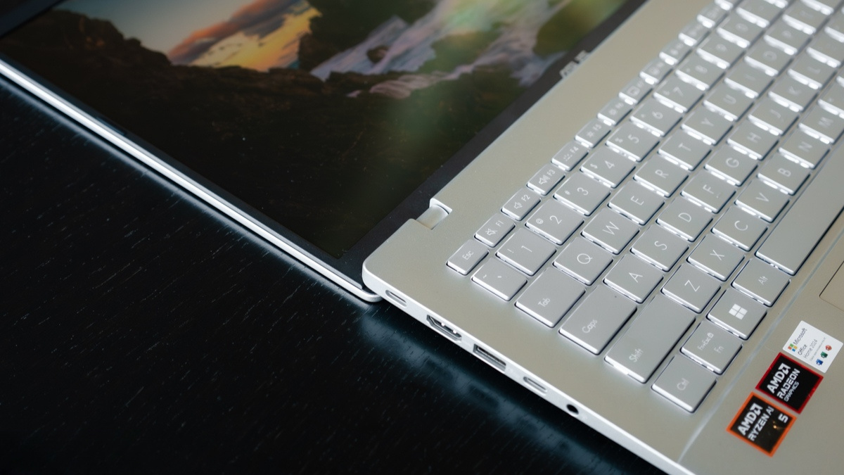 Thiết kế ASUS Vivobook S14 M3407KA-SF034WS