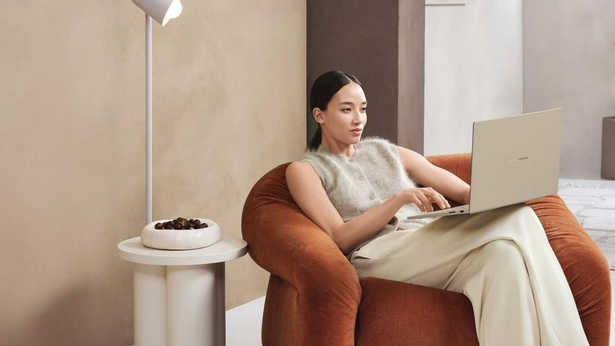 ASUS Zenbook A16 UX3607OA-SQ137WS cho người cần màn lớn và máy nhẹ