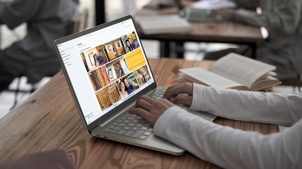 Màn hình 120Hz 100% sRGB của Acer Swift Air 14 SFA14-I31-52BV