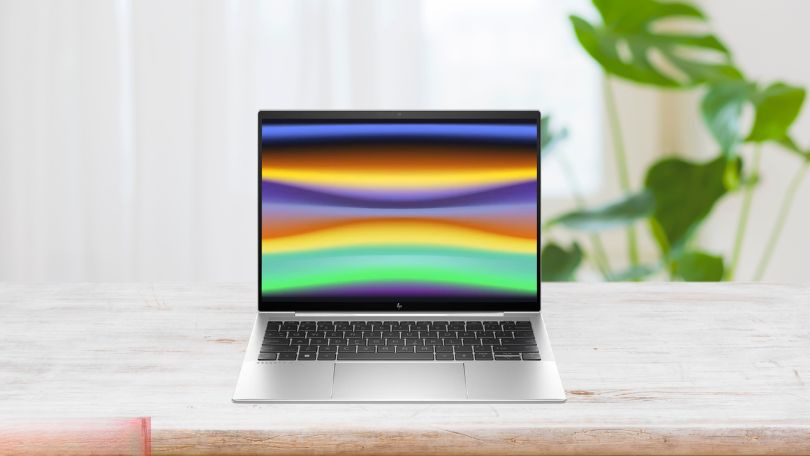 Màn hình cảm ứng 13,5 inch Sure View của HP Dragonfly G4 A9VD6PT