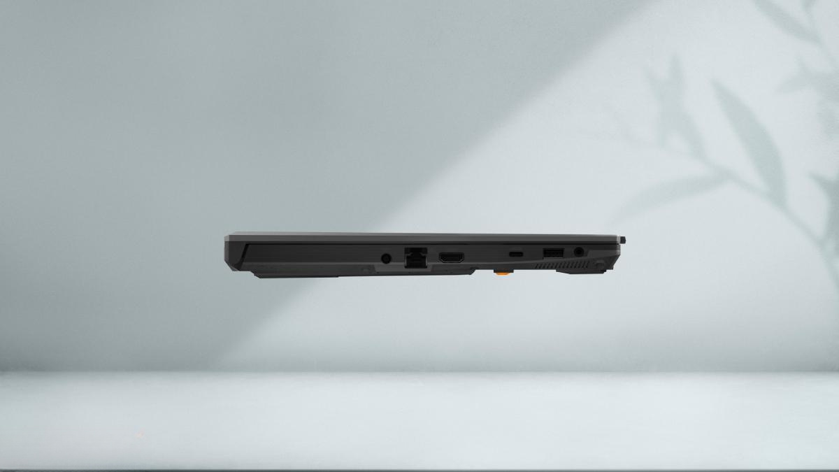 Pin và cổng kết nối của ASUS TUF Gaming F16 FX607VJR-TU320W