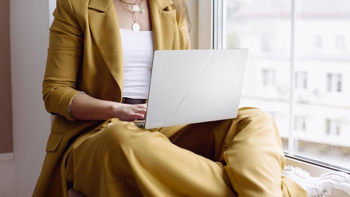 Thiết kế ASUS Zenbook 14 UX3405CA-ST1713W