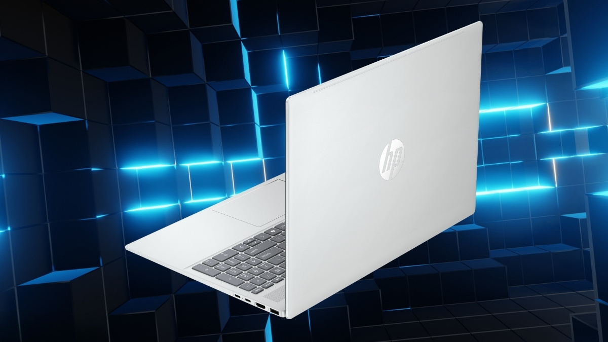 Thiết kế vỏ bạc mỏng nhẹ của HP OmniBook 5 AI 16-AF1048TU