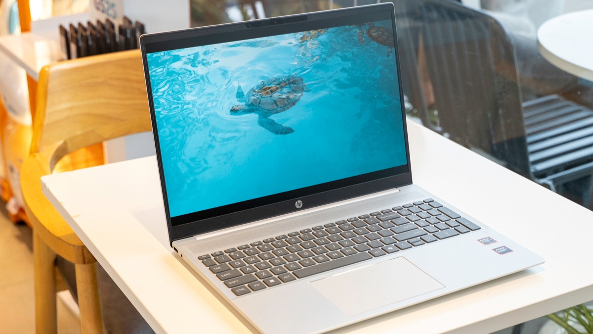 Màn hình 16 inch WUXGA của HP OmniBook 5 16-AG1069AU