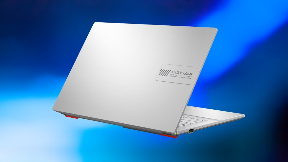 Thiết kế màu bạc của ASUS Vivobook Go 14 E1404FA-EB935W