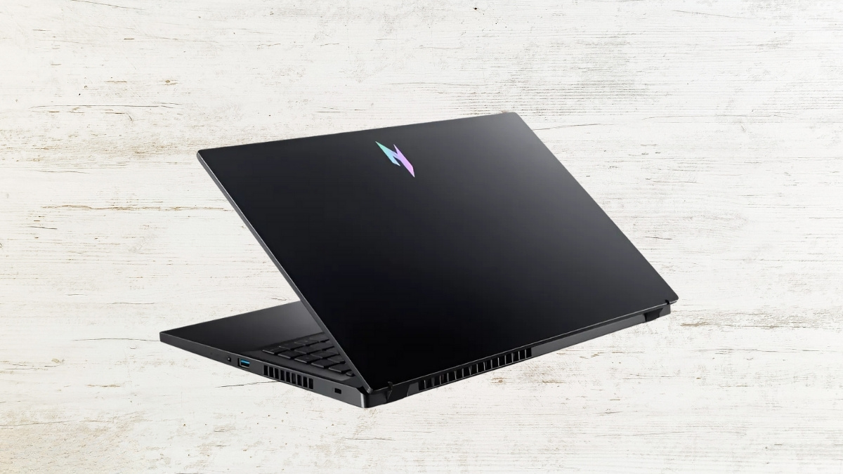 Cổng kết nối bên phải Acer Nitro V 15 ANV15-41-R0FE