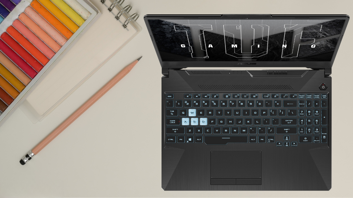 Pin và cổng kết nối của ASUS TUF Gaming A15 FA506NCG-HN184W