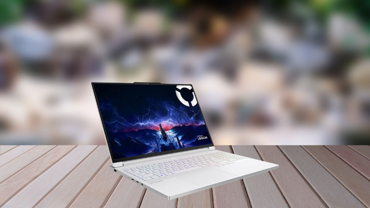 Cổng kết nối của Lenovo Legion 7 16IAX10 83KY001UVN