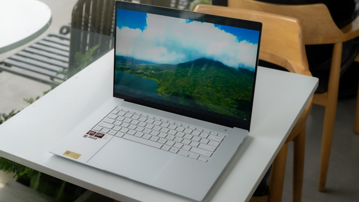 Cấu hình ASUS Zenbook S 16 UM5606KA-RK127WS