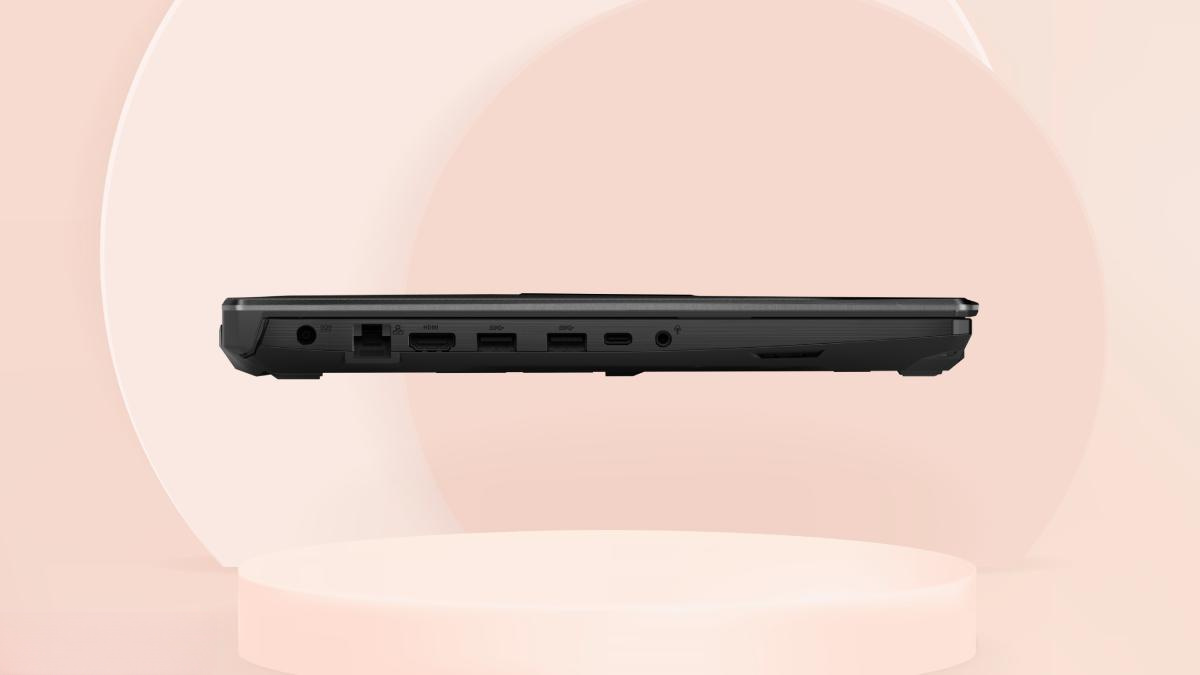 Cổng kết nối của ASUS TUF Gaming A15 FA506NCG-HN390W