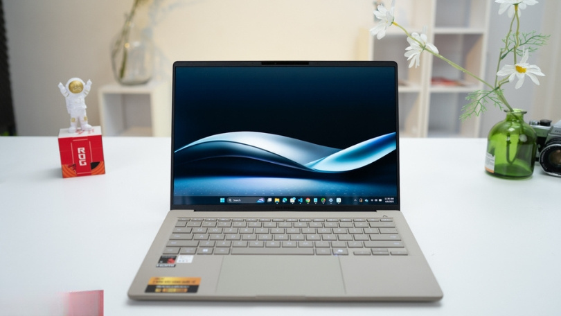 Màn hình OLED của ASUS Zenbook A14 UX3407QA-QD299WS