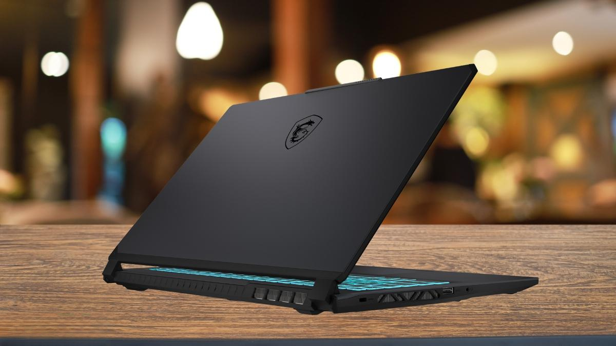 Thiết kế đen toàn phần của MSI Cyborg 15 Black Edition A13VEO-2610VN