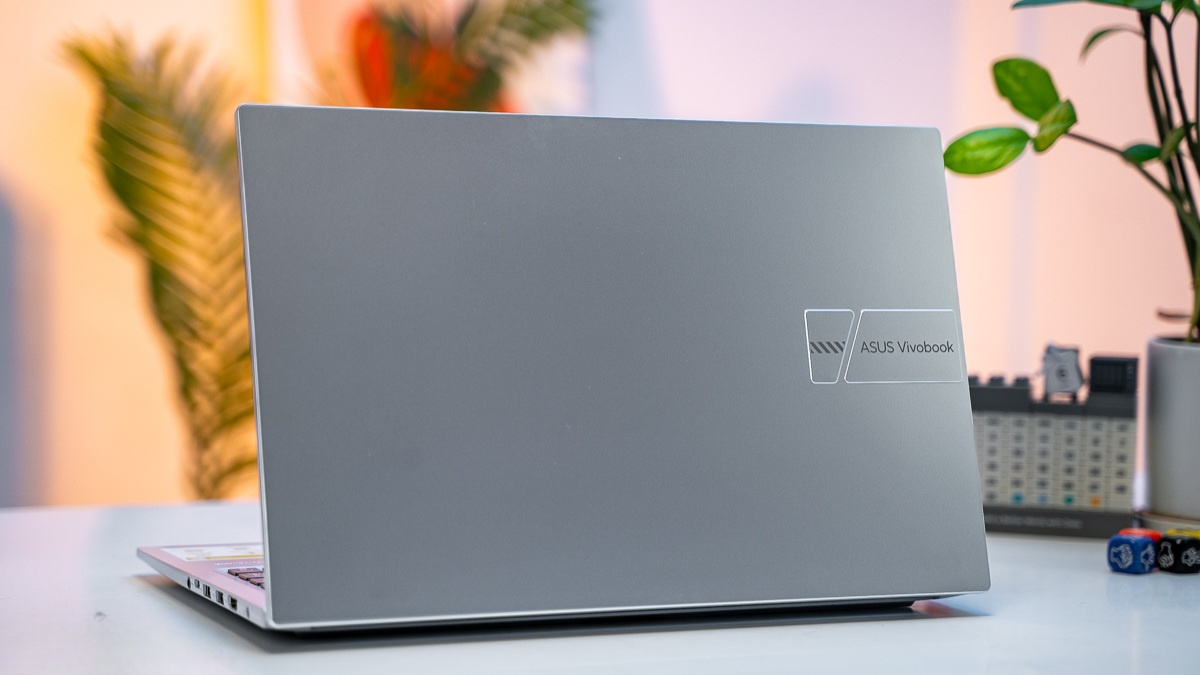 RAM và SSD của ASUS Vivobook 15 X1502VA-BQ886W