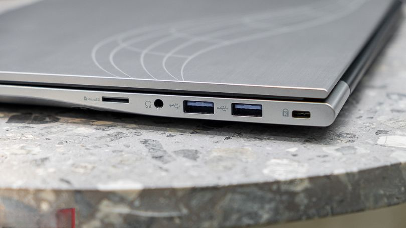 Cổng kết nối Acer Swift Lite 14 AI SFL14-51M-56HS
