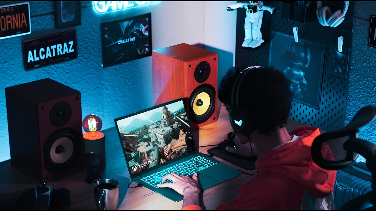 Cổng kết nối trên ASUS Gaming V16 V3607VJ-TK189W
