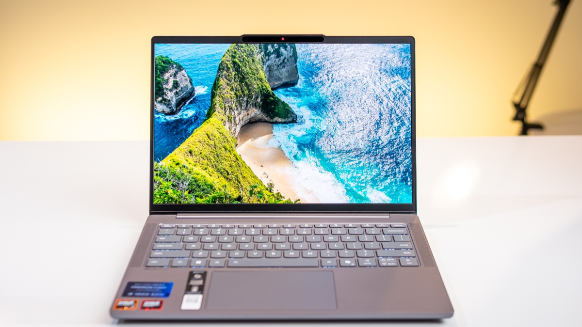 Màn hình OLED 14 inch của Lenovo IdeaPad Slim 5 14AKP10 83HX00ABVN
