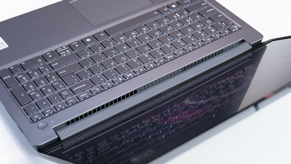 RAM và SSD của Lenovo LOQ 15ARP10E 83S0007AVN