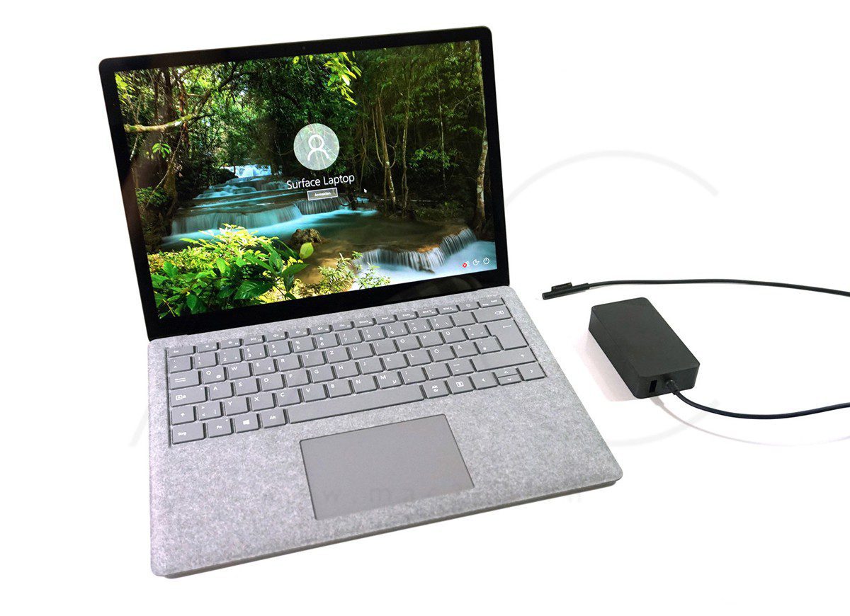 Đánh giá Surface Laptop 2: Sự cải tiến vượt bậc!