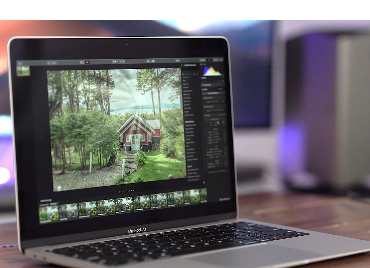 Hai điểm khác biệt chính giữa màn hình MacBook Air và các phiên bản trên các mẫu Pro là. Macbook Air có độ sáng 400 so với 500 nits của Macbook Pro. Và chỉ Macbook Pro hỗ trợ màu rộng P3 MacBook Air và MacBook Pro so sánh màn hình