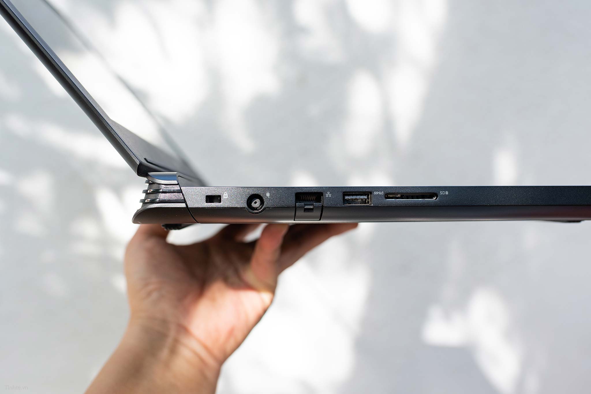 Cổng kết nối Dell G7 15