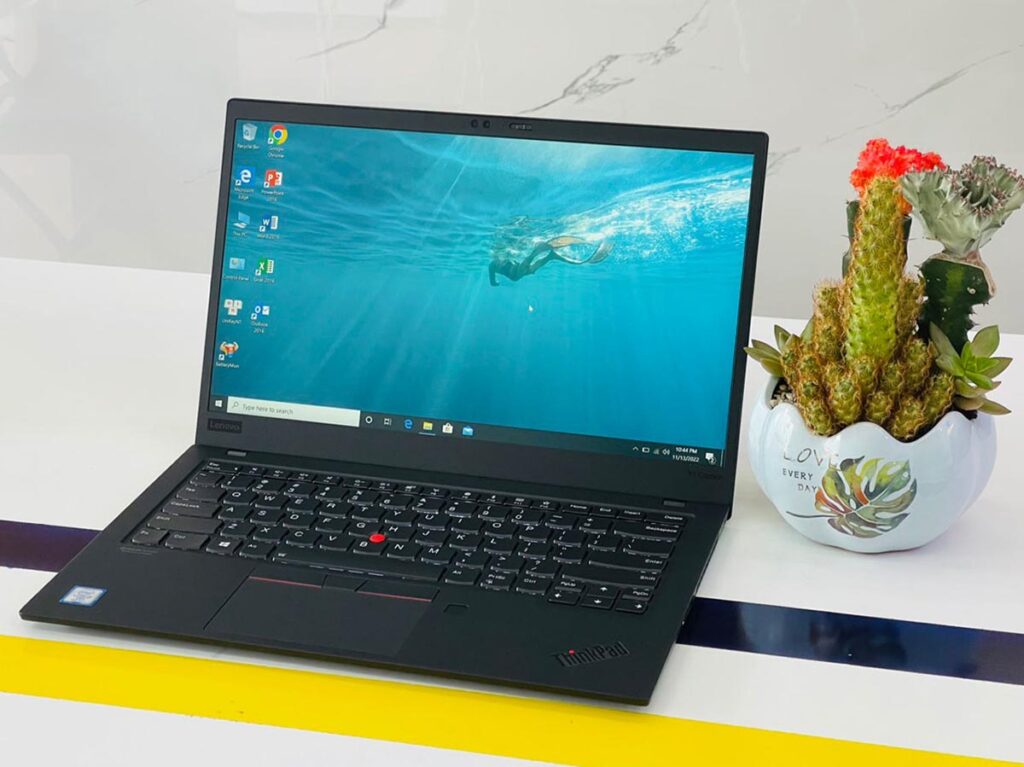X1 Carbon Gen 7 mang thiết kế mỏng nhẹ nhưng vô cùng bền bỉ