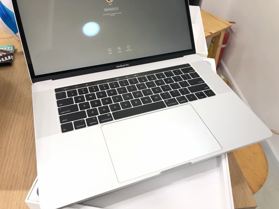 MacBook Pro 15 inch 2017 Core i7 2.9GHz 16GB/512GB Radeon Pro 560 - Used – ảnh 6