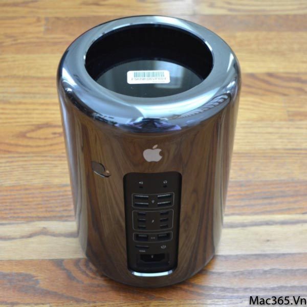 Apple Mac Pro - MD878 CTO - 6Core/32GB/512SSD/D700 - 99%