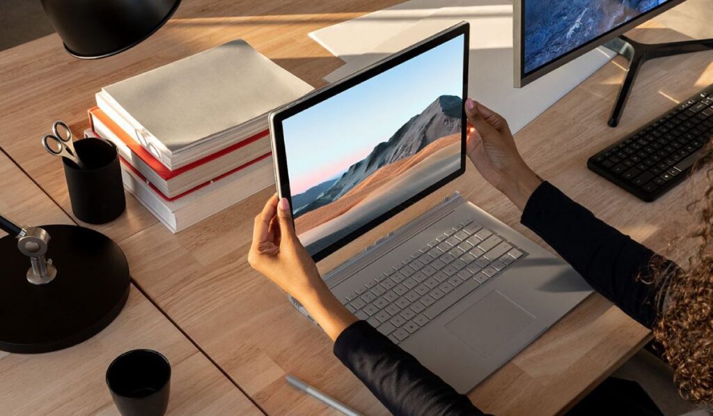 Surface Book có thể tháo rời bàn phím