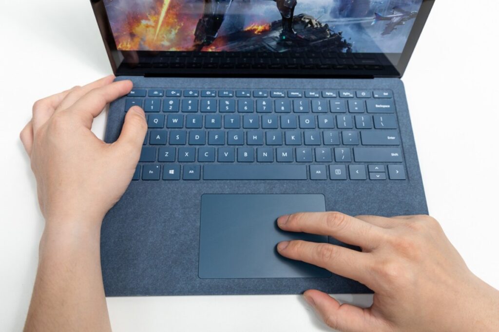 Surface Laptop 3 là laptop văn phòng có thiết kế hiện đại, nhỏ gọn và sang trọng